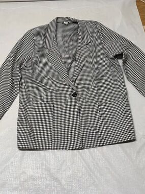 Black & White Houndstooth Single-Button Blazer
